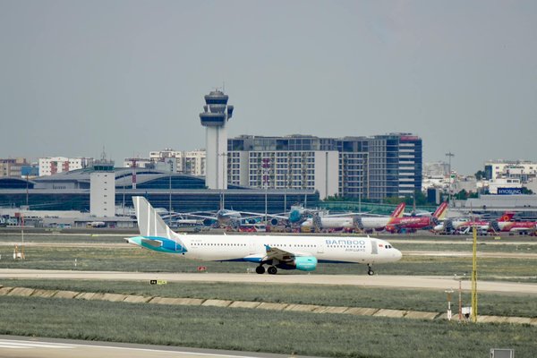 Unveil Top UK Destinations for Immersive History Tours: Explore Britain's Rich Educational Legacy