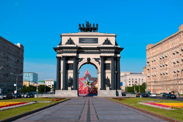 What Are the Unexpected Traditional Delights to Explore While Camping in the UK?